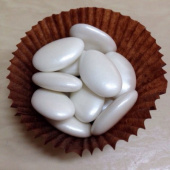 AI15100 Драже сахарное-капли белые с шоколадом (1кг)