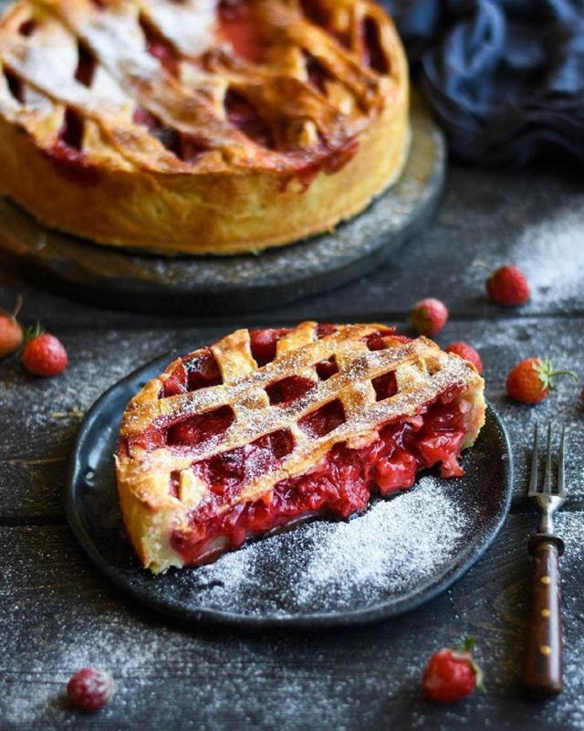 Клубничный пирог