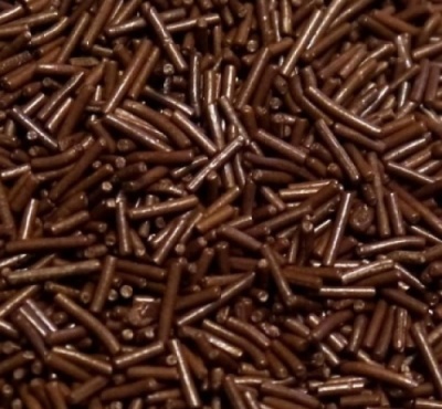 картинка Посыпка декоративная (вермишель) темная Профи-Декор (коробка 4 кг) от Торговой Компании "Зима"