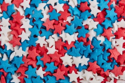 картинка Посыпки Звезды красные,белые,синие (уп.0,75 кг) tp15796 от Торговой Компании "Зима"