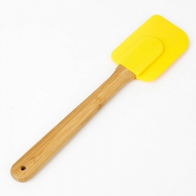 картинка Силик.ЛОПАТКА кондит. 24,4х6,3см с деревянной ручкой 24800  от Торговой Компании "Зима"