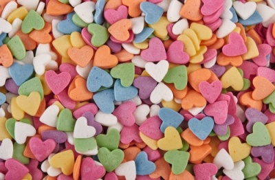 картинка Посыпки Сердечки разноцветные (уп.0,75 кг) tp16083 от Торговой Компании "Зима"