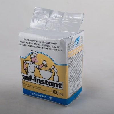 картинка Дрожжи инстантные "Саф-Инстант" золотой (коробка 10 кг/20 штх0,5 кг) от Торговой Компании "Зима"