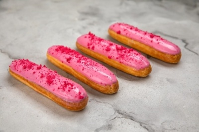 картинка Глазурь-помадка сахарная Клубничная ПФ (коробка 15 кг) от Торговой Компании "Зима"